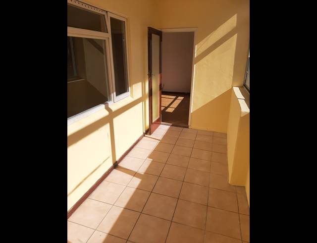 2 bed property to rent in CLAREMONT